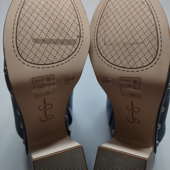 Jessica Simpson women's shoes size 6.5us - Picture 7 of 8